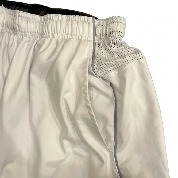 Men’s NikeFB Dri-Fit Shorts - Picture 3 of 6